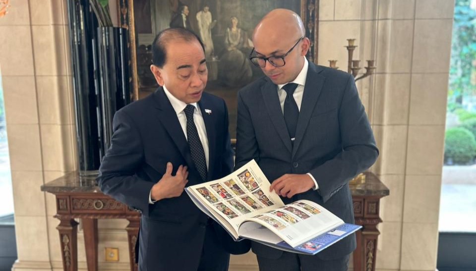 Kini Juga Hadir di KBRI Paris, Buku Rasa Bhayangkara Nusantara Kenalkan MBG Indonesia ke Masyarakat Perancis