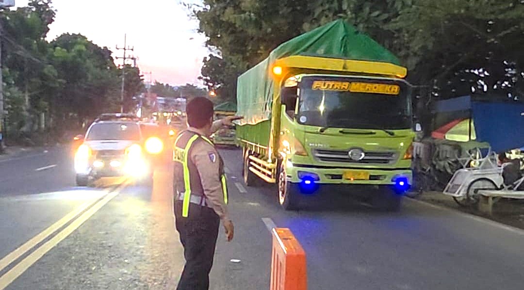 Polresta Banyuwangi Optimalkan Buffer Zone Bulusan Kepadatan Terurai, Sopir Puji Polisi