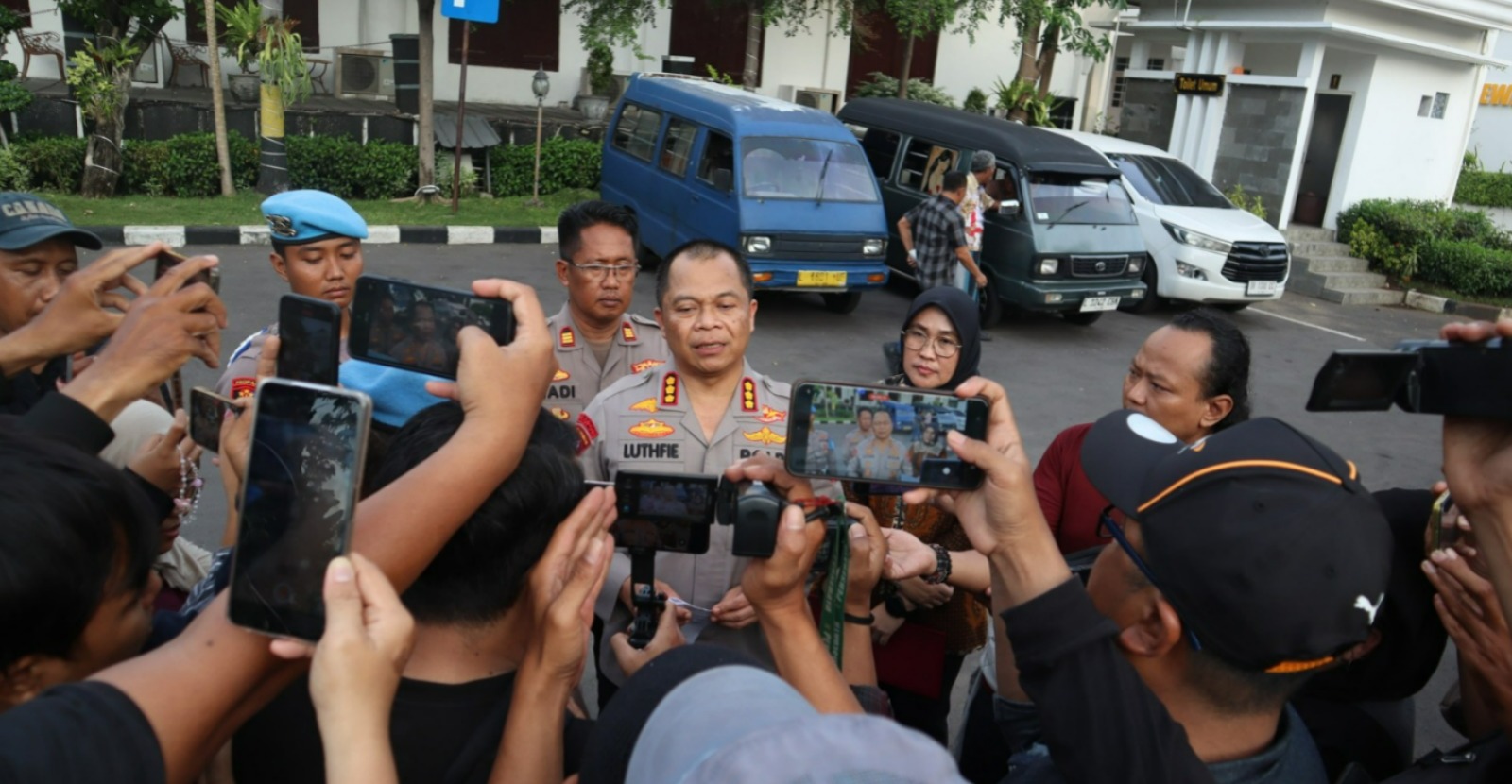 Polrestabes Surabaya Amankan Tersangka Pencabulan Terhadap Tujuh Anak Dibawah Umur