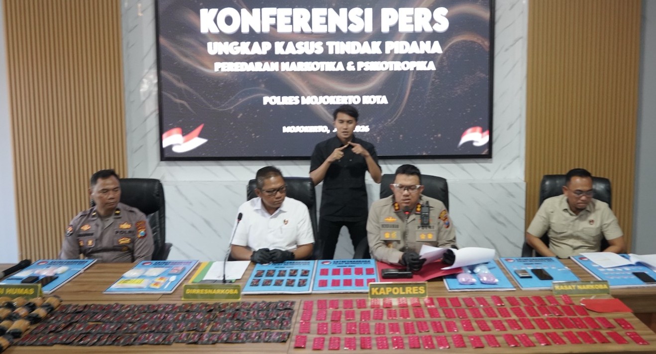 Polres Mojokerto Kota Ungkap Narkoba Temukan 330 Catride Vape Berisi Etomidate