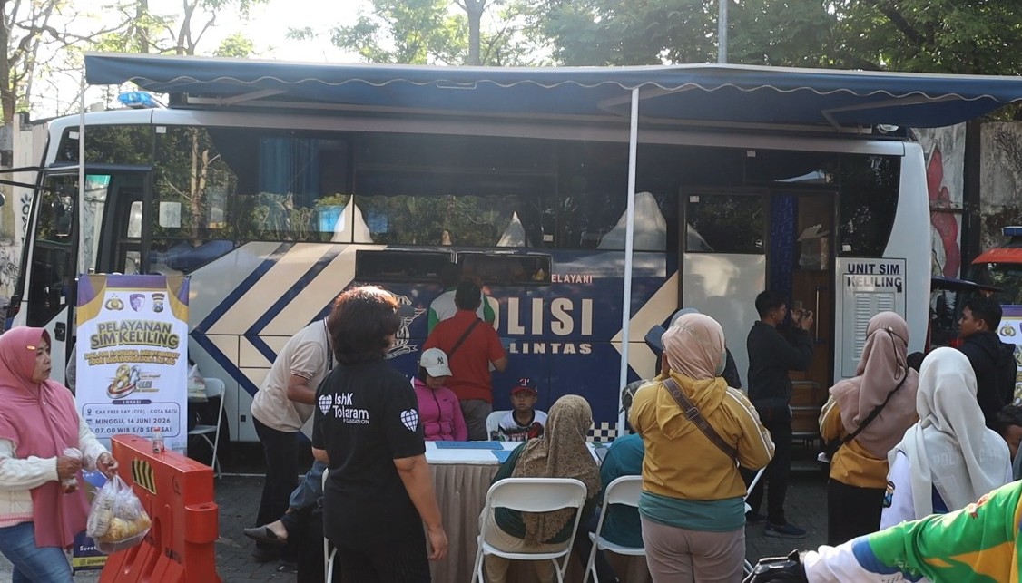 Polres Batu Hadirkan Layanan On the Spot di CFD Sambut Hari Bhayangkara ke-80