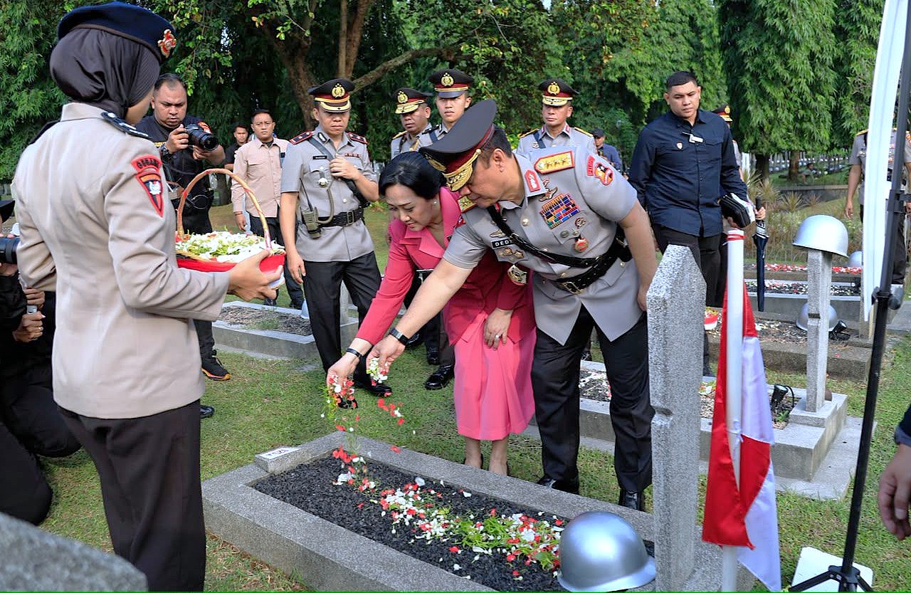 Jelang Hari Bhayangkara ke-80, Polri Gelar Ziarah dan Tabur Bunga Secara Serentak di Lima Lokasi