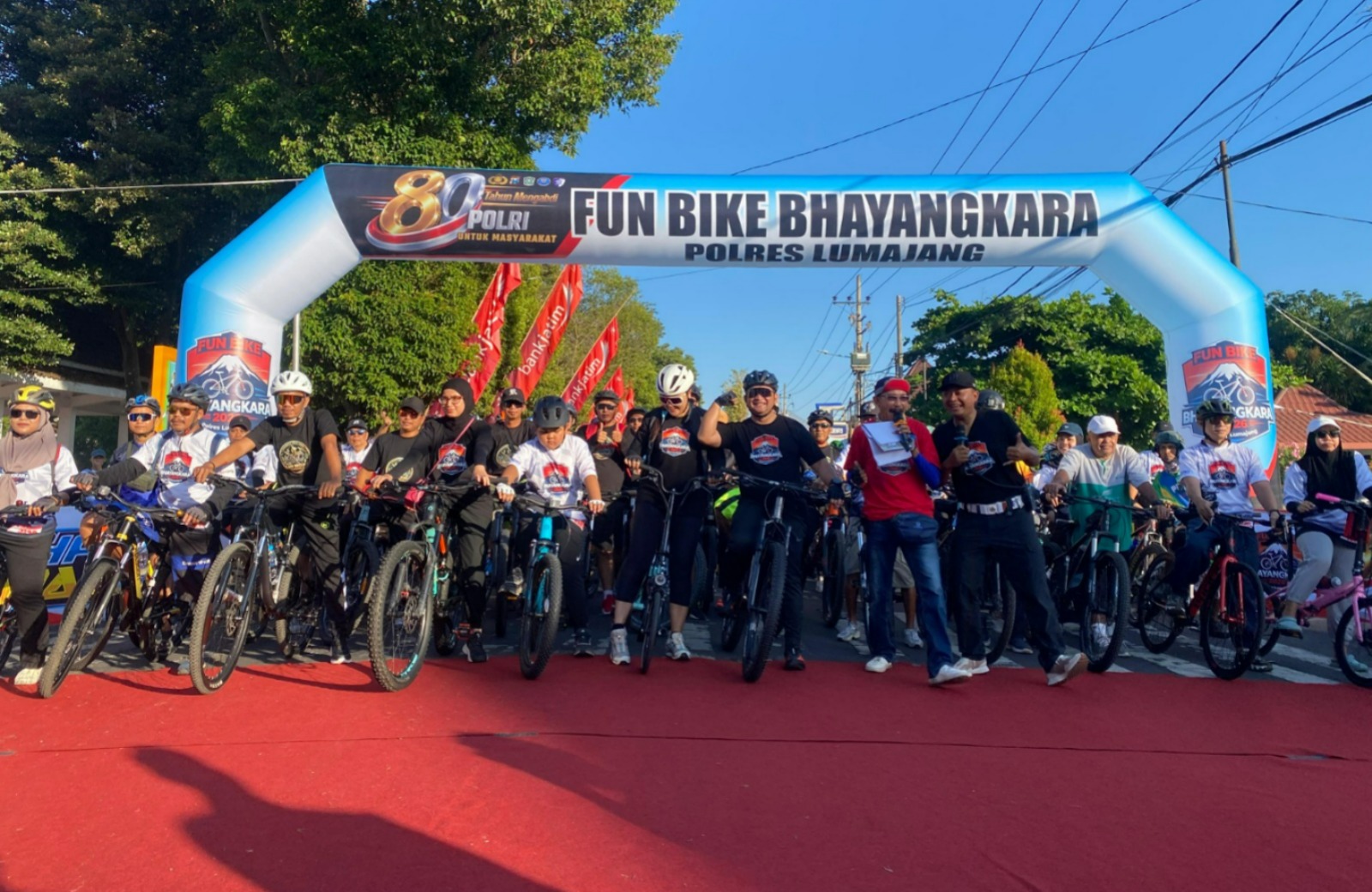 Polres Lumajang Gelar Gowes, Ribuan Pesepeda Sambut Hari Bhayangkara ke-80