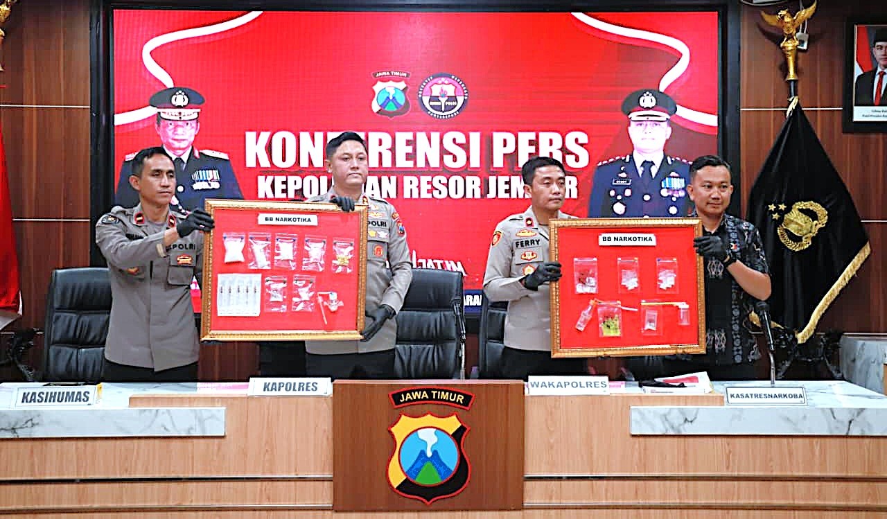 Polres Jember Ungkap Kasus Narkoba Amankan 30 Tersangka dan Ratusan Gram Sabu
