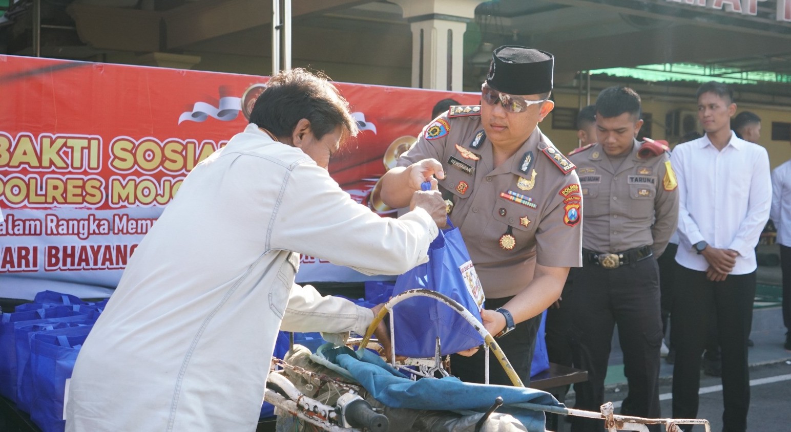 Sambut Hari Bhayangkara Ke-80, Polres Mojokerto Kota Gelar Pemeriksaan Kesehatan Gratis