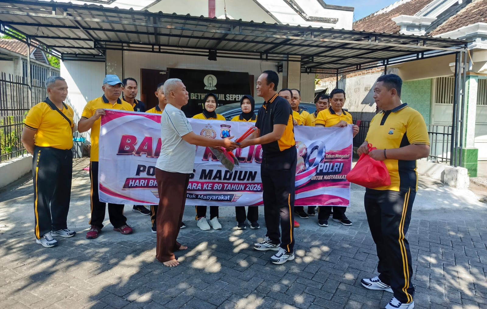Sambut Hari Bhayangkara ke-80, Polres Madiun Gelar Bakti Religi Serentak di Sejumlah Tempat Ibadah